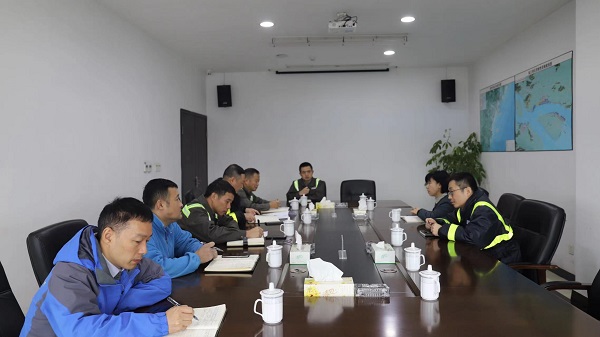 集团公司党委副书记、工会主席潘荣一行到龙湾公司调研网格化党建事情